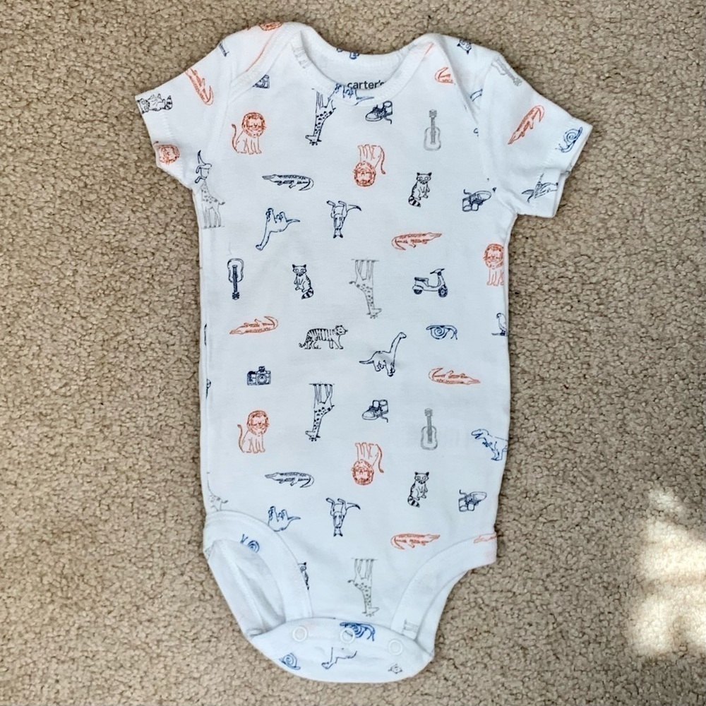 Carter’s Short Sleeve Infant Onesie One Piece Safari Animal Cotton White Sz 6 Mo - Picture 2 of 6